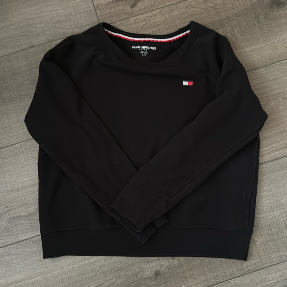 tommy hilfiger crewneck!